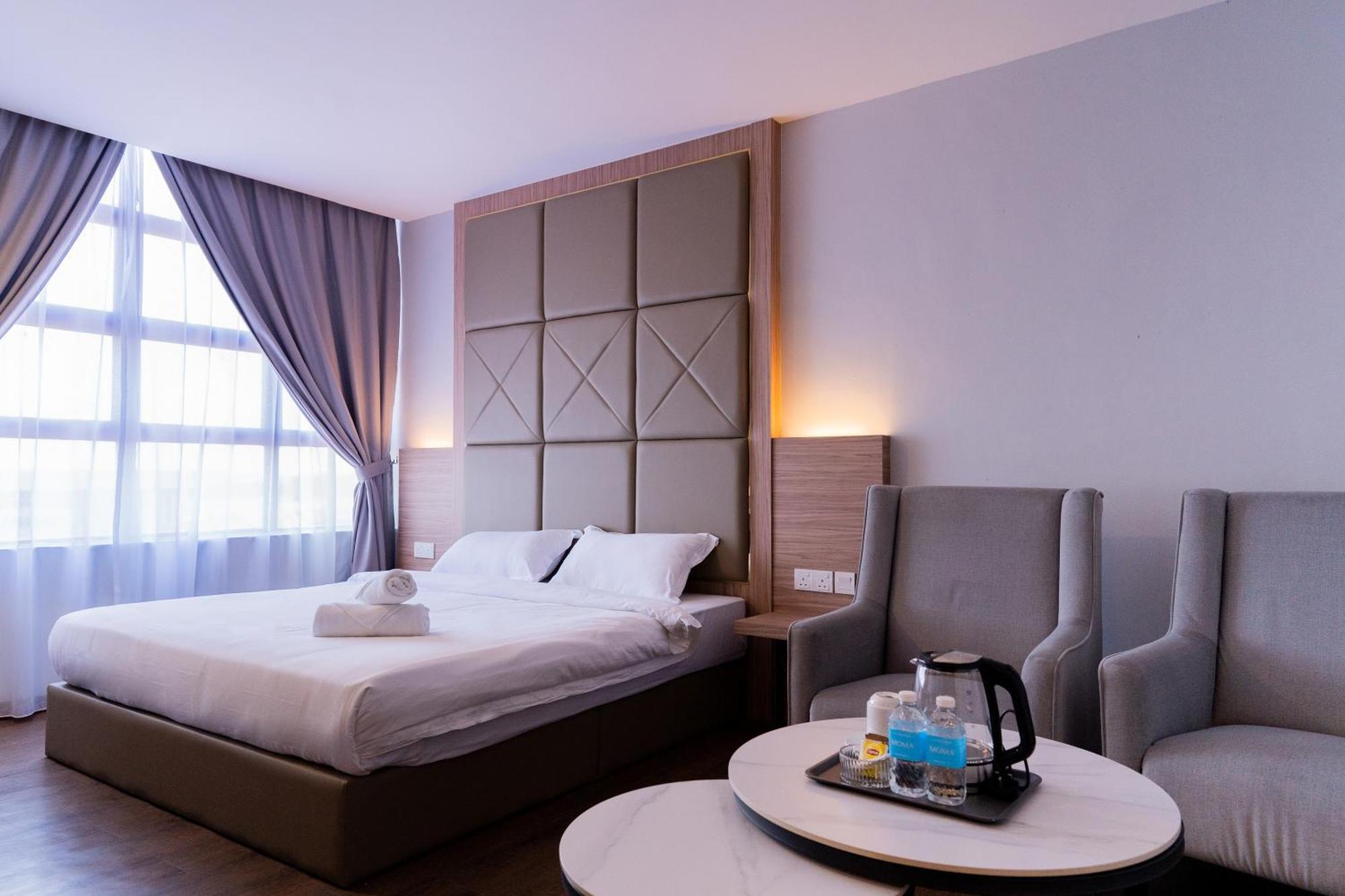 Rm Hotel Muar Extérieur photo