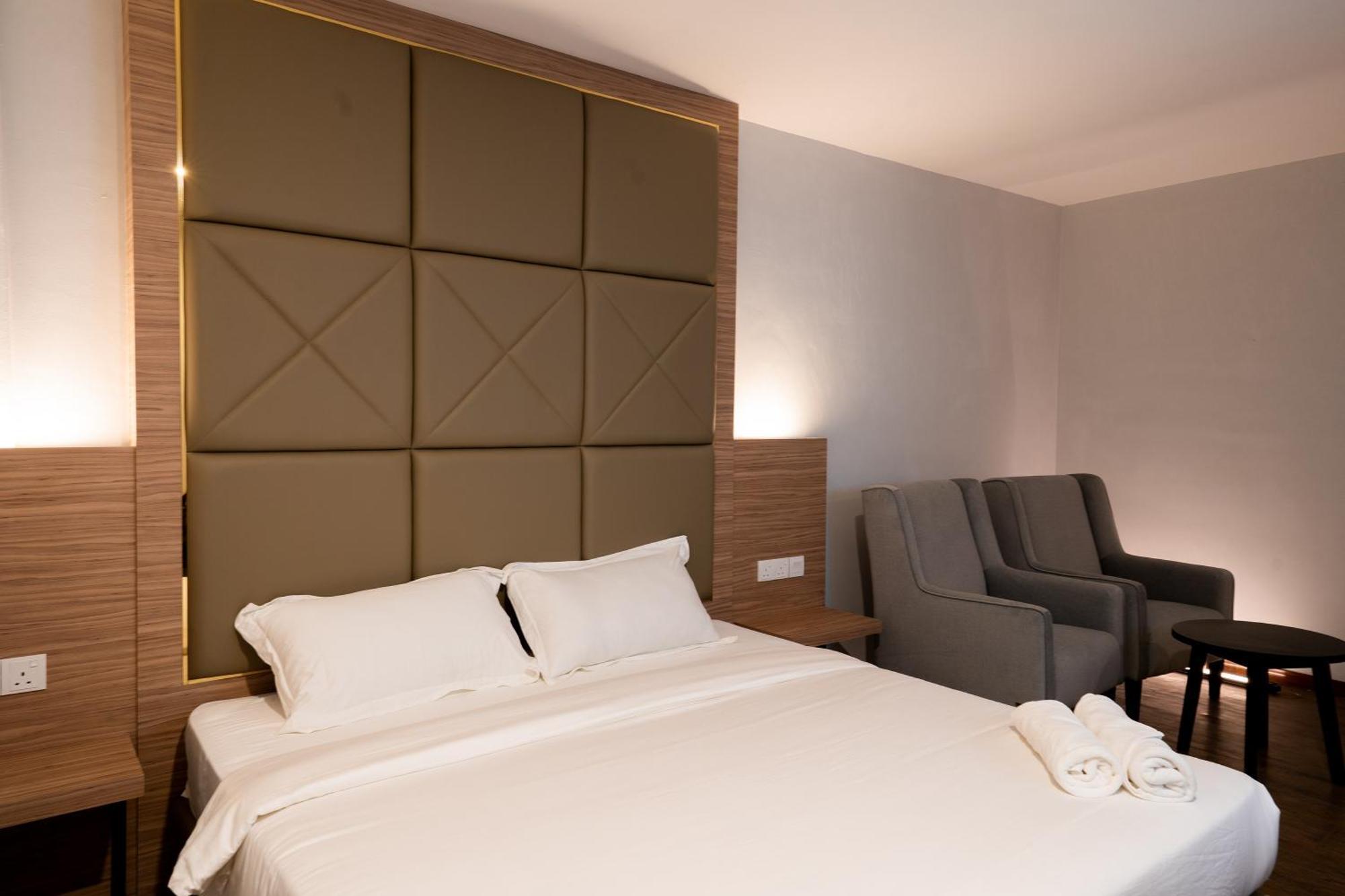 Rm Hotel Muar Extérieur photo