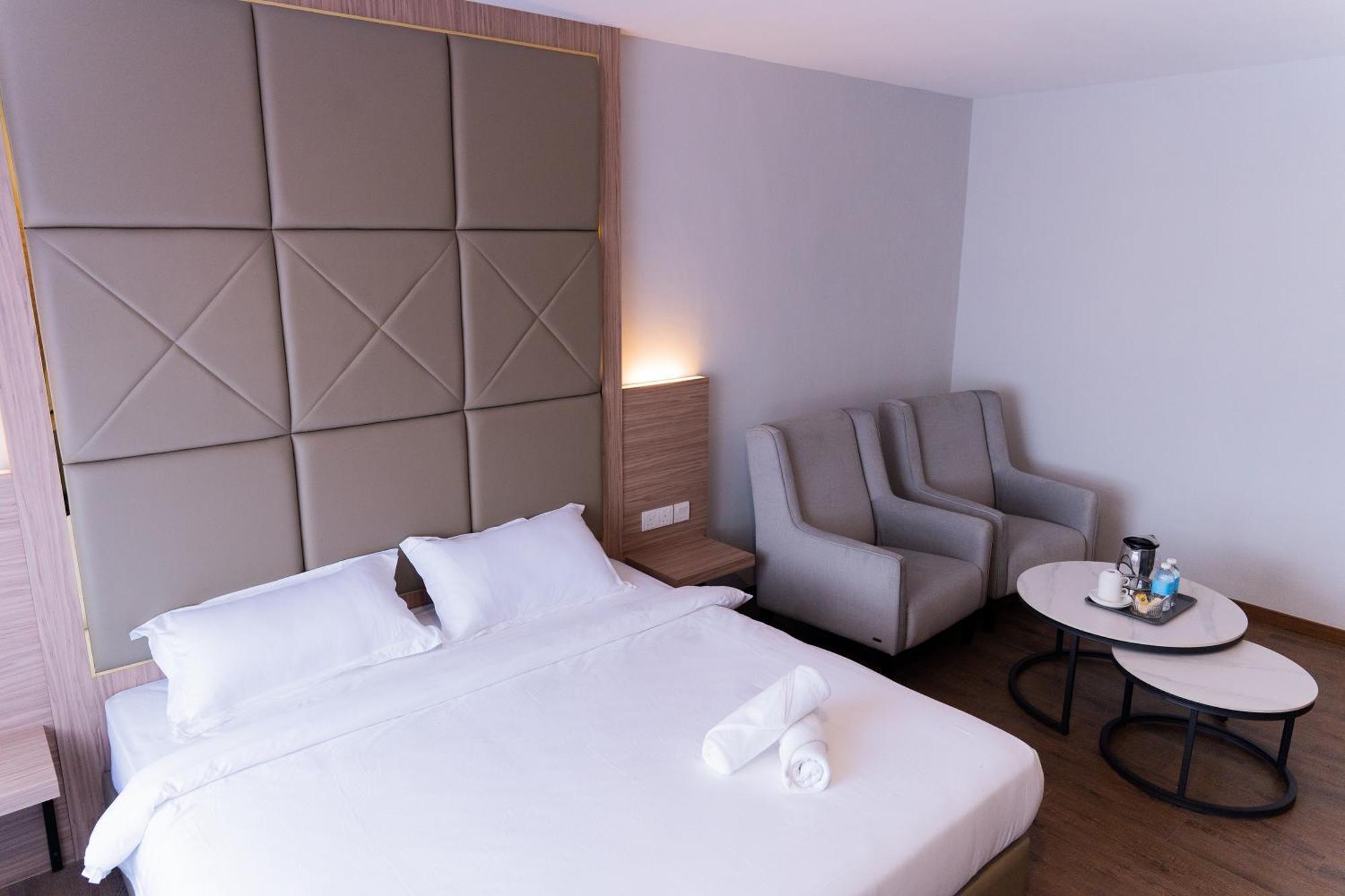 Rm Hotel Muar Extérieur photo