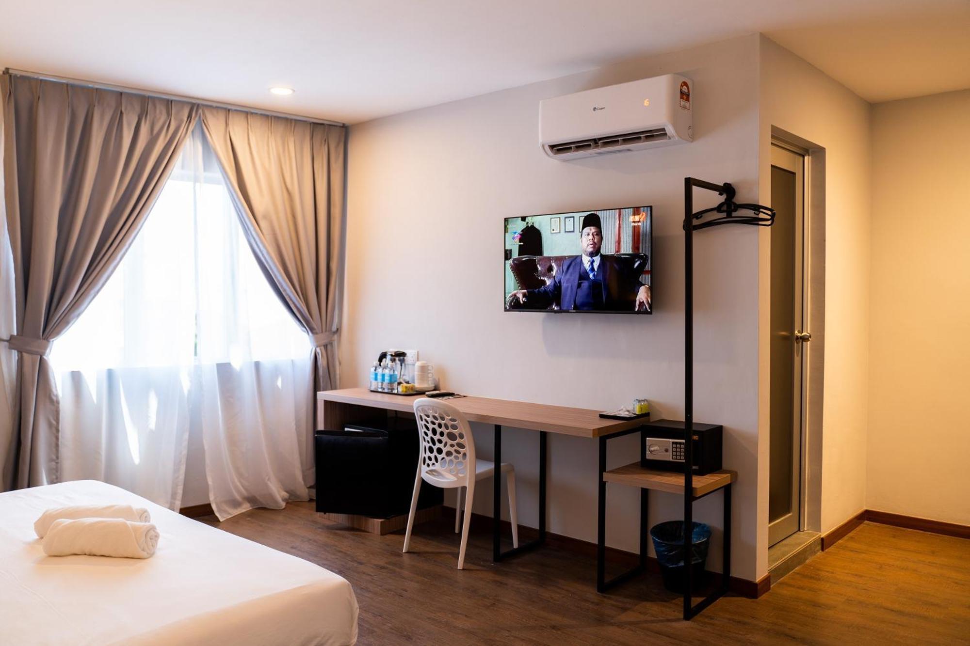 Rm Hotel Muar Extérieur photo