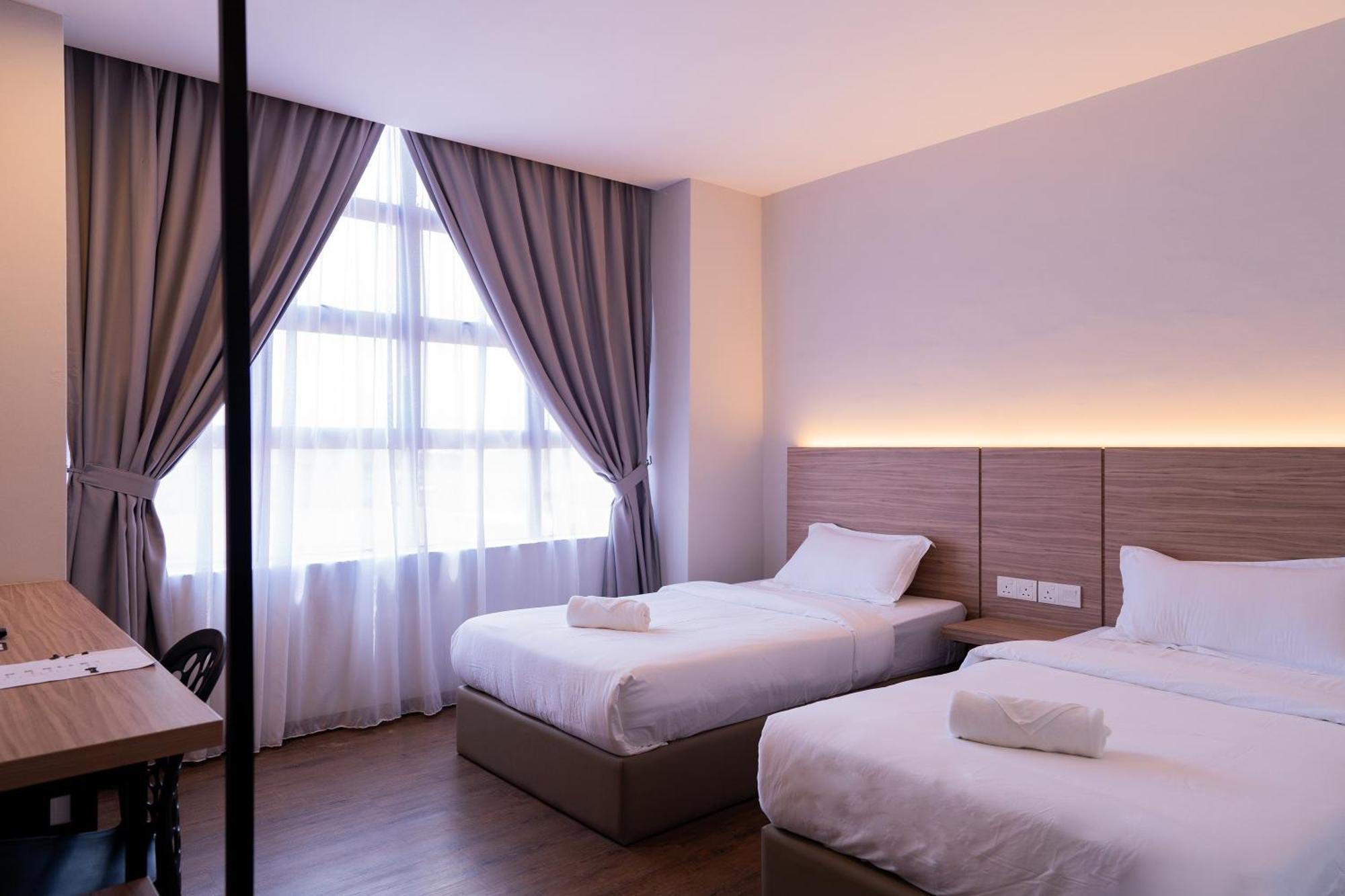 Rm Hotel Muar Extérieur photo