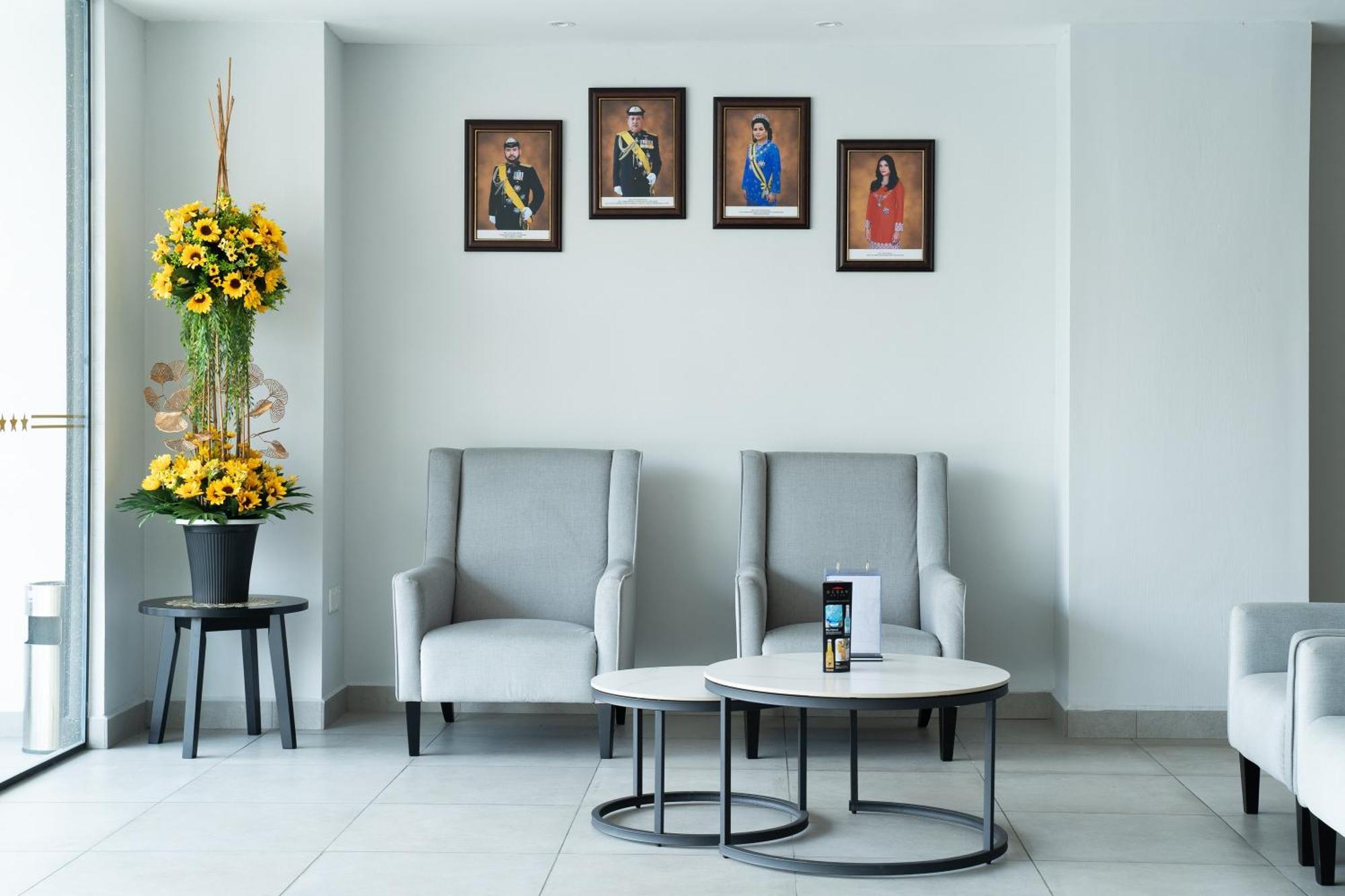 Rm Hotel Muar Extérieur photo