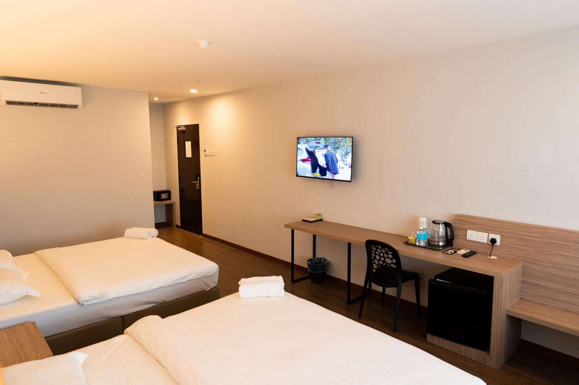 Rm Hotel Muar Extérieur photo